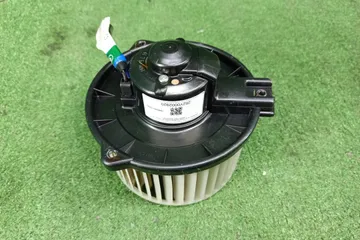 МОТОРЧИК ПЕЧКИ НА TOYOTA IPSUM ACM21W