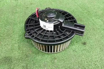 МОТОРЧИК ПЕЧКИ НА TOYOTA BREVIS JCG11