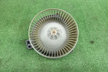 МОТОРЧИК ПЕЧКИ НА TOYOTA BREVIS JCG11