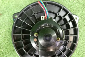 МОТОРЧИК ПЕЧКИ НА MITSUBISHI GRANDIS NA4W