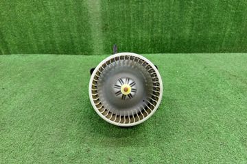 МОТОРЧИК ПЕЧКИ НА TOYOTA ISIS ZNM10W