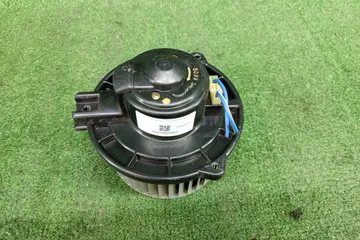 МОТОРЧИК ПЕЧКИ НА MAZDA MPV LW3W