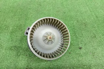 МОТОРЧИК ПЕЧКИ НА MAZDA MPV LW3W