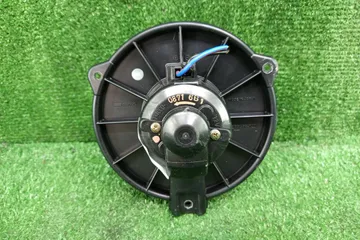 МОТОРЧИК ПЕЧКИ НА TOYOTA OPA ZCT10