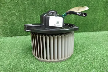 МОТОРЧИК ПЕЧКИ НА TOYOTA IPSUM ACM26W