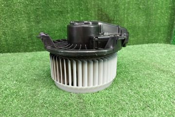 МОТОРЧИК ПЕЧКИ НА TOYOTA COROLLA FIELDER ZRE142G