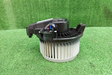МОТОРЧИК ПЕЧКИ НА TOYOTA COROLLA FIELDER ZRE142G