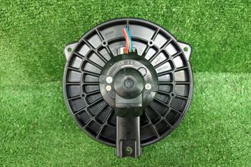 МОТОРЧИК ПЕЧКИ НА MITSUBISHI GRANDIS NA4W