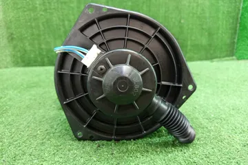 МОТОРЧИК ПЕЧКИ НА NISSAN EXPERT VW11