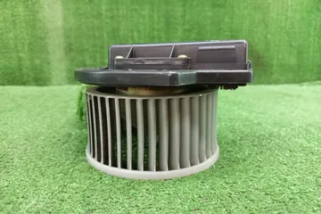 МОТОРЧИК ПЕЧКИ НА NISSAN PRESAGE NU30