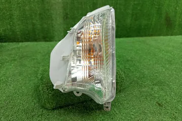 ПОВТОРИТЕЛЬ ПОВОРОТА НА TOYOTA AQUA NHP10