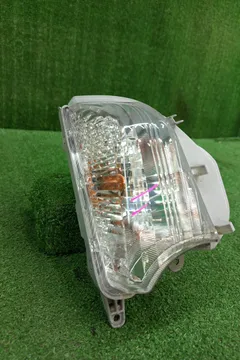 ПОВТОРИТЕЛЬ ПОВОРОТА НА TOYOTA AQUA NHP10