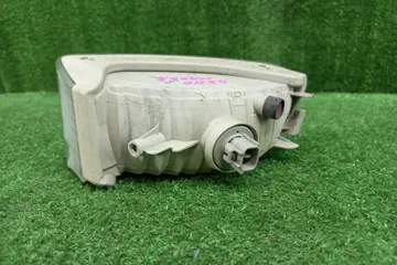 ПОВТОРИТЕЛЬ ПОВОРОТА НА TOYOTA MARK II GX110