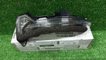 ПОВТОРИТЕЛЬ ПОВОРОТА НА NISSAN SERENA FC28