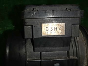 ДАТЧИК РАСХОДА ВОЗДУХА НА MAZDA DEMIO DW5W B5E