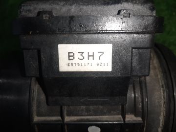 ДАТЧИК РАСХОДА ВОЗДУХА НА MAZDA DEMIO DW3W B3E