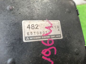 ДАТЧИК РАСХОДА ВОЗДУХА НА MITSUBISHI CHARIOT GRANDIS N96W 6G72