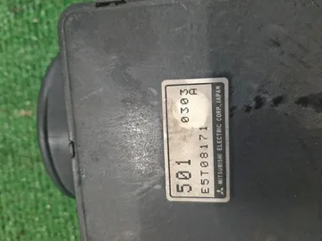 ДАТЧИК РАСХОДА ВОЗДУХА НА MITSUBISHI AIRTREK CU2W 4G63