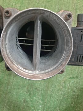 ДАТЧИК РАСХОДА ВОЗДУХА НА ISUZU WIZARD UES25 6VD1