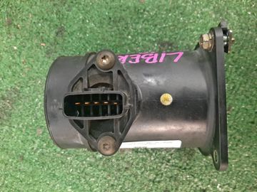 ДАТЧИК РАСХОДА ВОЗДУХА НА NISSAN LIBERTY RM12 QR20DE