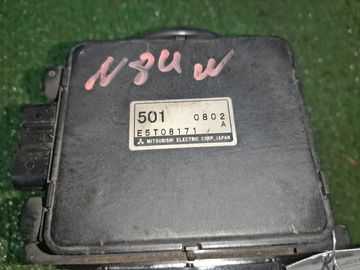 ДАТЧИК РАСХОДА ВОЗДУХА НА MITSUBISHI CHARIOT GRANDIS N84W 4G64