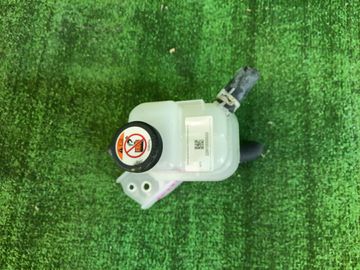 БАЧОК РАСШИРИТЕЛЬНЫЙ НА TOYOTA YARIS MXPH10