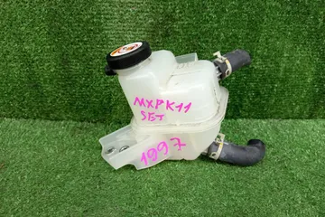 БАЧОК РАСШИРИТЕЛЬНЫЙ НА TOYOTA AQUA MXPK11