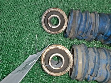 АМОРТИЗАТОР НА MITSUBISHI DELICA PD6W 6G72