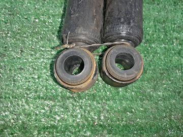 АМОРТИЗАТОР НА TOYOTA RAV4 SXA11W 3S-FE