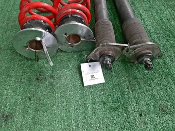 АМОРТИЗАТОР НА NISSAN FUGA Y50 VQ35HR