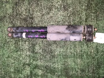 АМОРТИЗАТОР НА HONDA FIT GD1 L13A