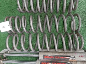 АМОРТИЗАТОР НА JEEP WRANGLER JK EGT