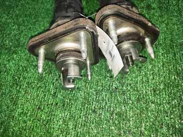 АМОРТИЗАТОР НА LEXUS GS350 GRL10 2GR-FSE