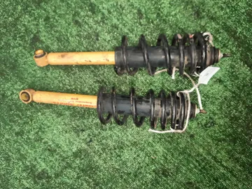 АМОРТИЗАТОР НА NISSAN SERENA TC24 QR20DE