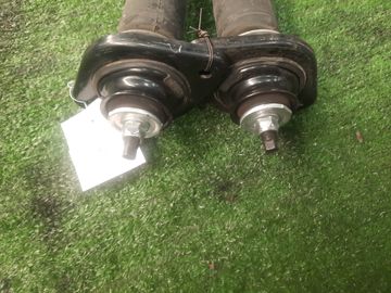 АМОРТИЗАТОР НА NISSAN PRESAGE PU31 VQ35DE