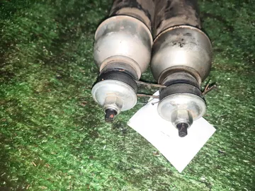 АМОРТИЗАТОР НА NISSAN LEAF AZE0 EM57