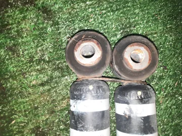 АМОРТИЗАТОР НА DAIHATSU TAFT LA900S KF