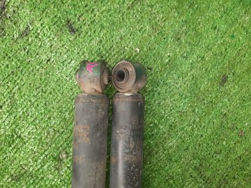 АМОРТИЗАТОР НА MITSUBISHI PAJERO IO H76W 4G93