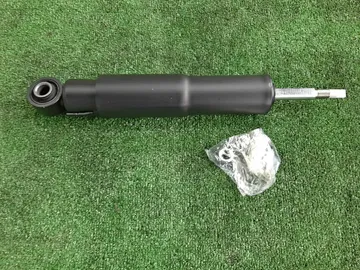 АМОРТИЗАТОР НА TOYOTA LAND CRUISER URJ202