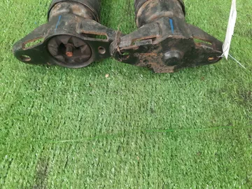 АМОРТИЗАТОР НА JEEP GRAND CHEROKEE WK2 ERB