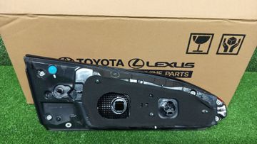 ВСТАВКА МЕЖДУ СТОПОВ НА TOYOTA COROLLA CROSS ZSG10