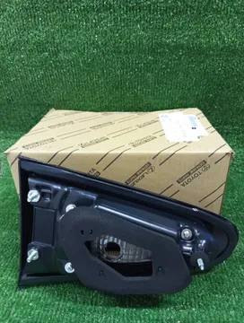 ВСТАВКА МЕЖДУ СТОПОВ НА TOYOTA SIENTA NHP170G