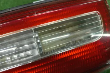ВСТАВКА МЕЖДУ СТОПОВ НА TOYOTA CARINA ED ST200