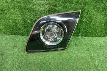 ВСТАВКА МЕЖДУ СТОПОВ НА MAZDA AXELA BK3P