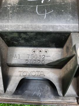 ВСТАВКА МЕЖДУ СТОПОВ НА TOYOTA CARINA ED ST183