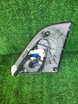 ВСТАВКА МЕЖДУ СТОПОВ НА TOYOTA CROWN GRS180