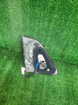 ВСТАВКА МЕЖДУ СТОПОВ НА TOYOTA CROWN GRS180