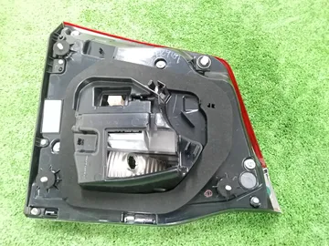 ВСТАВКА МЕЖДУ СТОПОВ НА TOYOTA LAND CRUISER URJ202