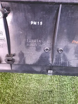 ВСТАВКА МЕЖДУ СТОПОВ НА TOYOTA SPRINTER AE100