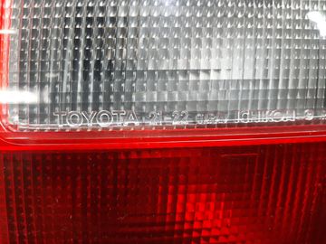 ВСТАВКА МЕЖДУ СТОПОВ НА TOYOTA CALDINA ST190G